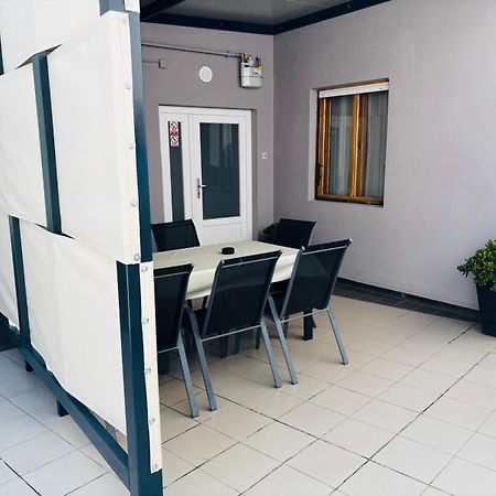 PUY Apartment Check In מראה חיצוני תמונה