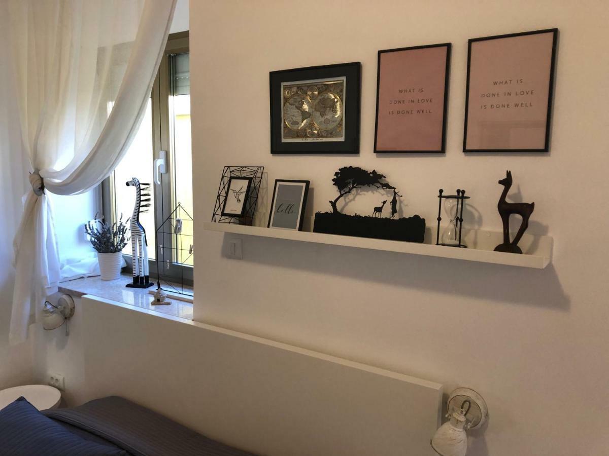 PUY Apartment Check In מראה חיצוני תמונה